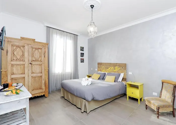 Couette-café Li Rioni Rome
